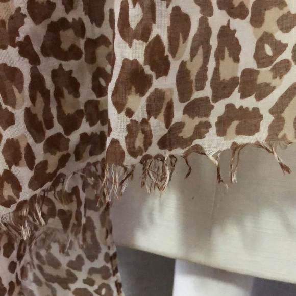 Animal Print Lightweight Scarf-EUC-75x26 - Picture 4 of 12